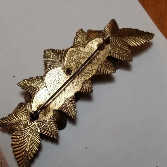 Relisted- Vintage three flowers brooch green rhinestones pin large crescent gold - Picture 11 of 14